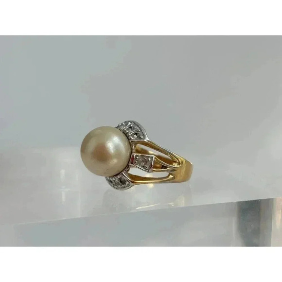 Vintage Gold Tone Gemstone Lined Split Shank Faux Pearl Classic Ring - size 5 - Picture 2 of 9